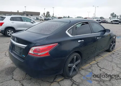 2013 Nissan Altima 2.5 S z USA, uszkodzony, nr VIN 1N4AL3AP7DC199423